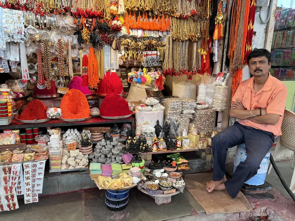 Foto: The religious doo dads shop owner was quite happy to be photographed